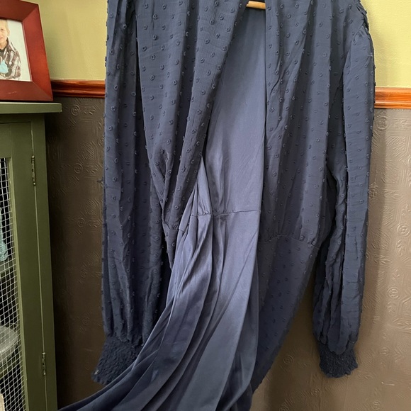 ๐ BCBG Paris Navy/Blue Boho Dress, Size XXL, sheer sleeves & pretty detailing - Picture 9 of 11